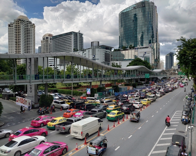 タイ永住権を取得するために必要な条件・書類